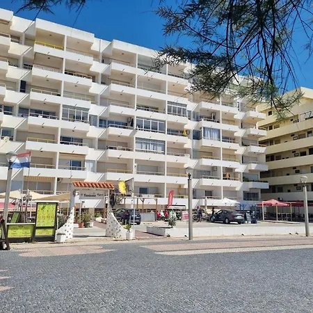 Front * Quarteira